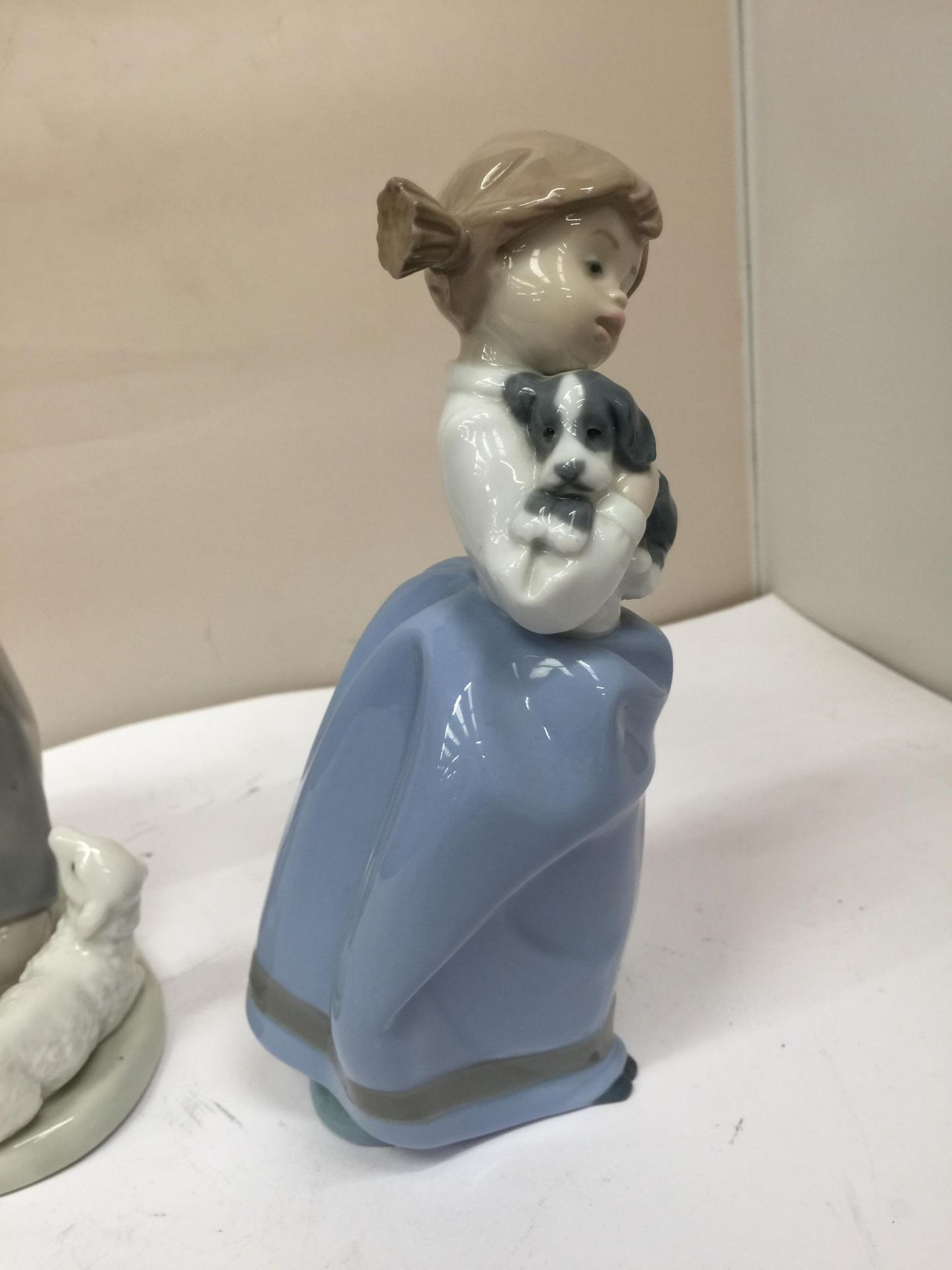 TWO NAO FIGURINES TO INCLUDE A GIRL AND A DOG AND A GIRL AND A LAMB - Image 3 of 6