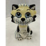A HAND PAINTED AND SIGNED LORNA BAILEY CAT AND MOUSE