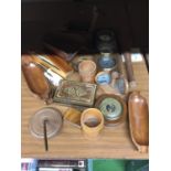 A COLLECTION OF TREEN ITEMS TO INCLUDE BAROMETERS, BOXES, PENCIL CASE, BOWLS, PEN HOLDER, ETC
