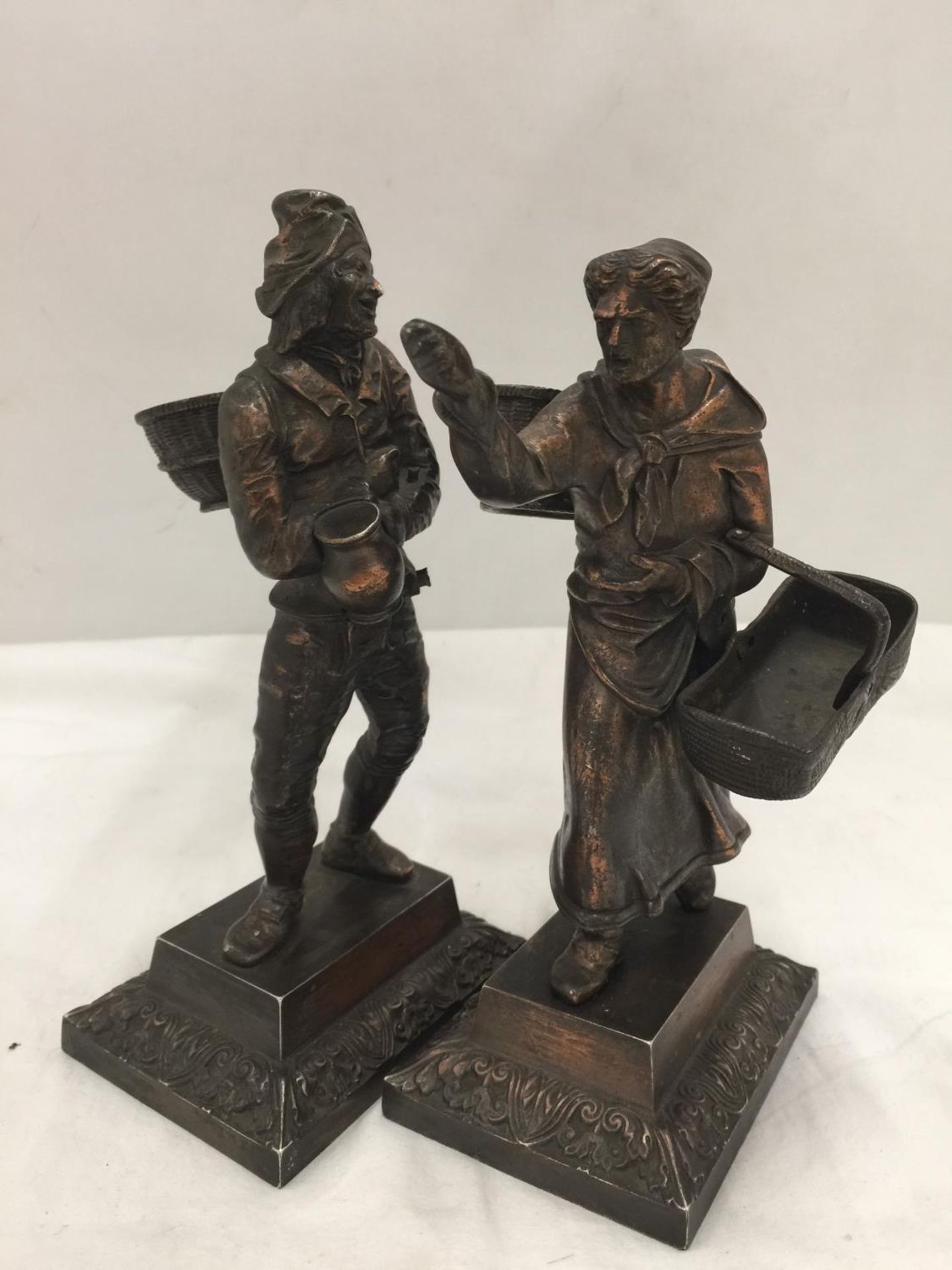 A PAIR OF BRONZE DIPPED FRENCH GRAPE PICKER METAL FIGURINES - Image 5 of 9