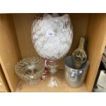 AN ASSORTMENT OF ITEMS TO INCLUDE A LARGE GLASS VASE, AN ICE BUCKET AND A SET OF BELOWS ETC