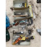 AN ASSORTMENT OF TOOLS TO INCLUDE BRACE DRILLS, CHISELS AND A HACK SAW ETC