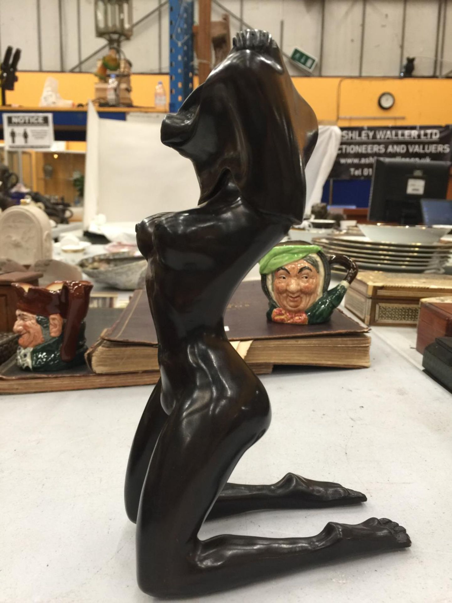 A BRONZED MODEL OF A NUDE HEIGHT 20CM - Image 5 of 12