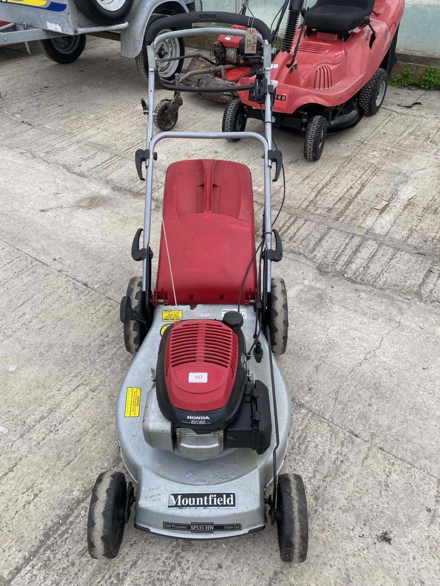 MOUNTFIELD 21" SELF PROPELLED LAWN MOWER WITH HONDA ENGINE & GRASS BOX NO VAT - Image 2 of 5