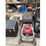 A HONDA IZY PETROL ENGINE LAWN MOWER WITH GRASS BOX (CORROSION TO CUTTING DECK)