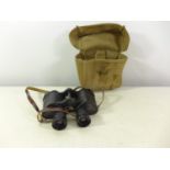 A PAIR OF BRITISH KERSHAW NO.2 MKIII BINOCULARS DATED 1945, INCLUDES CASE