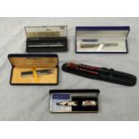 A QUANTITY OF BOXED PENS TO INCLUDE A CRAWFORD FOUNTAIN PEN, PARKER, WATERMAN, ETC