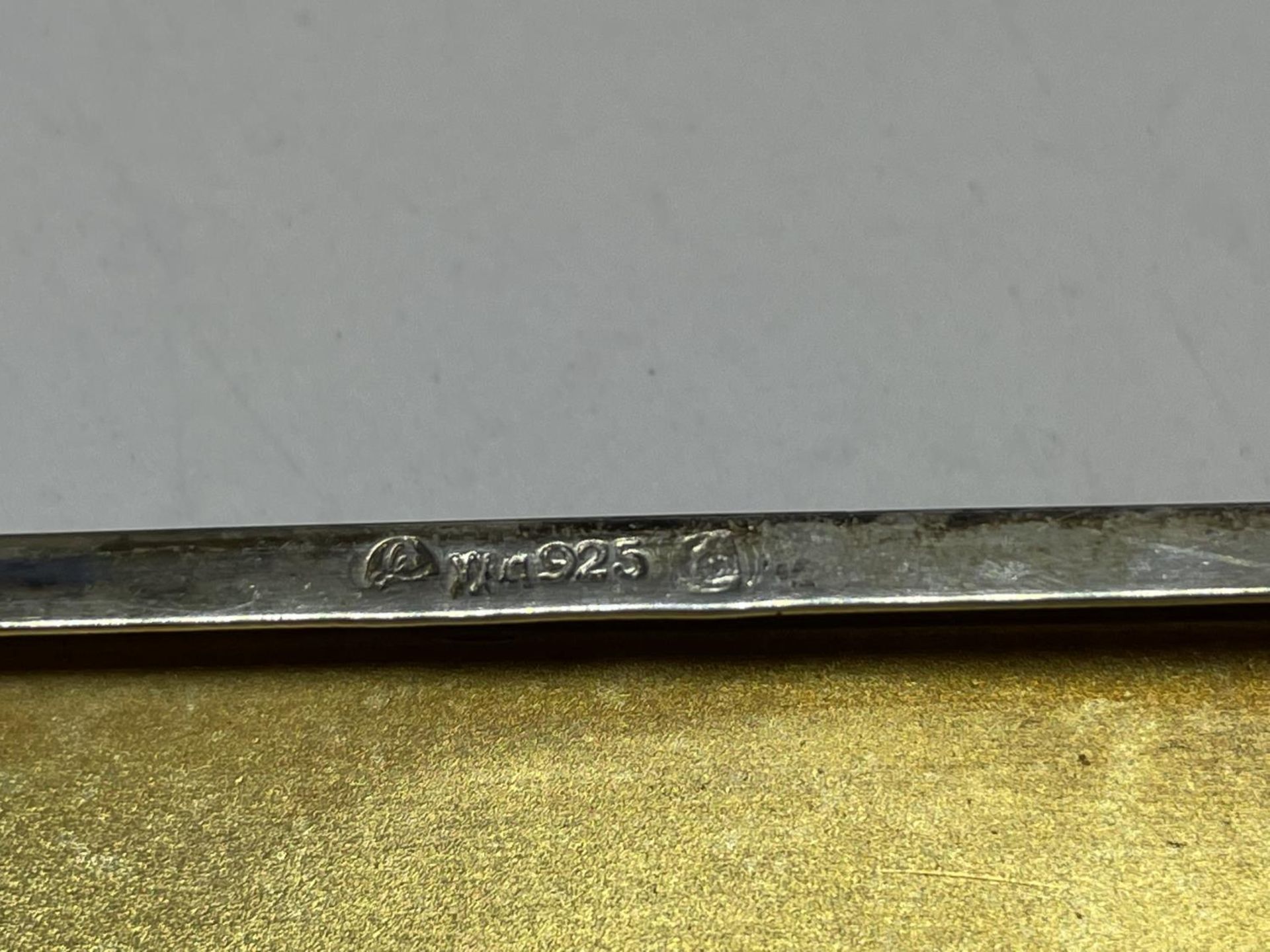 A MARKED SILVER CIGARETTE CASE - Image 5 of 5