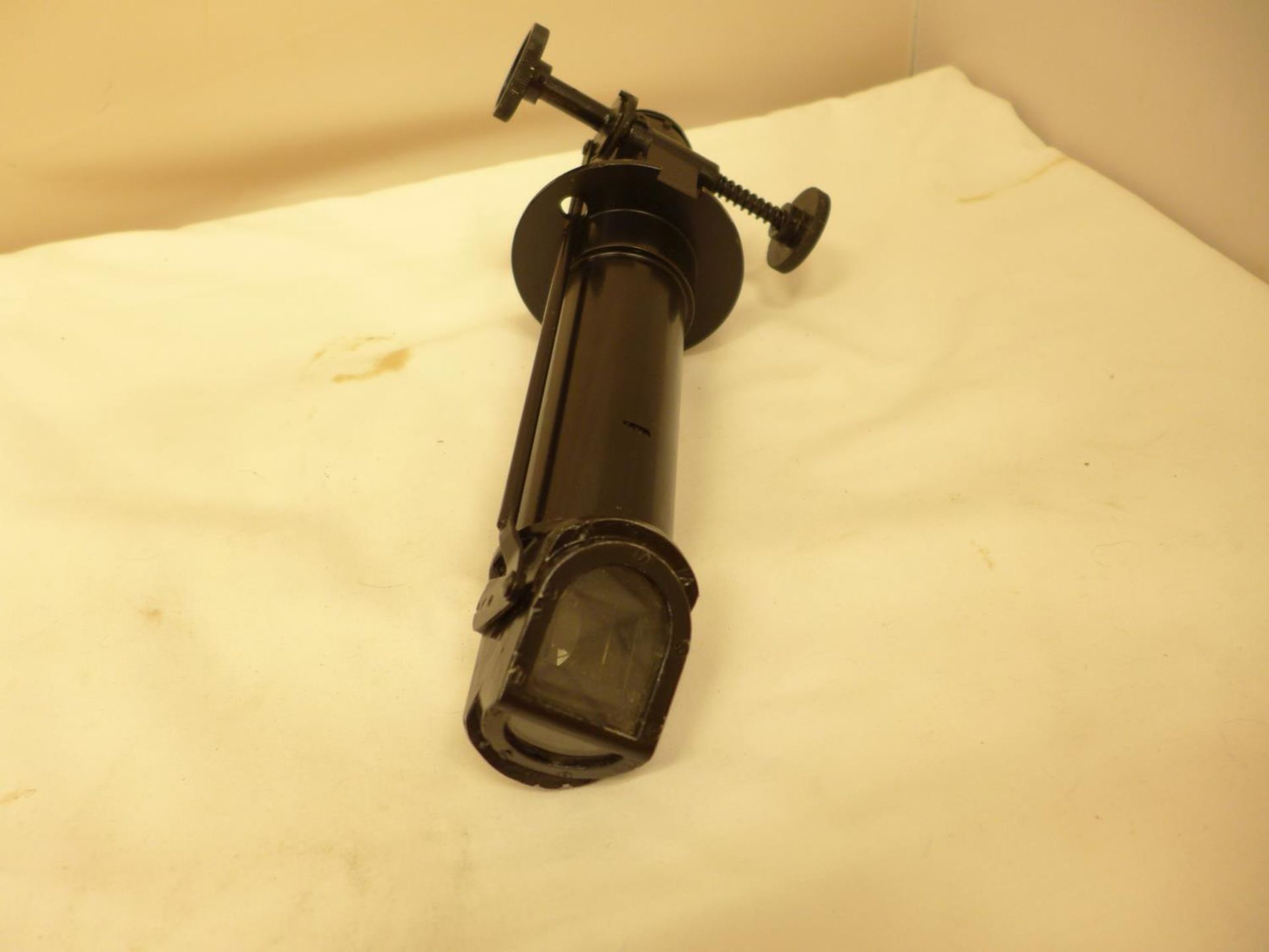 A PAINTED BRASS MILITARY SIGHTING PERESCOPE, LENGTH 29CM - Image 2 of 4