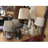 A QUANTITY OF TABLE LAMPS WITH SHADES TO INCLUDE GLASS AND CERAMIC, PLUS TWO VINTAGE STYLE GLASS