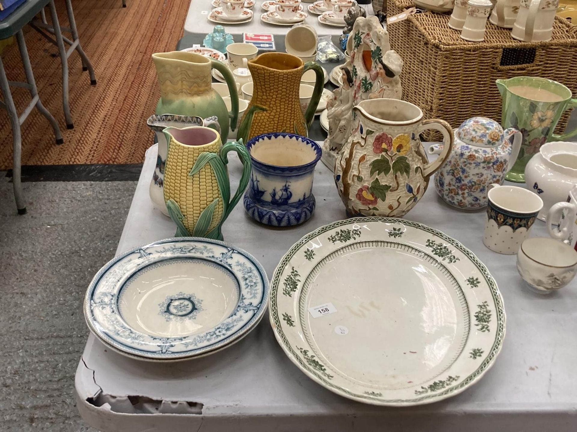 A MIXED COLLECTION TO INCLUDE VINTAGE VASES, STAFFORDSHIRE FIGURE, MEAT PLATE , ROYAL DOULTON BLUE