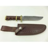 A WELL MADE KNIFE AND SCABBARD 17.5 CM DAMASCUS BLADE