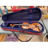 A STENTOR STUDENT 11 VIOLIN WITH CARRY CASE