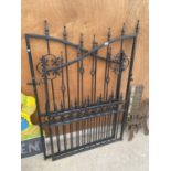 A PAIR OF DECORATIVE GARDEN GATES (W:100CM EACH)