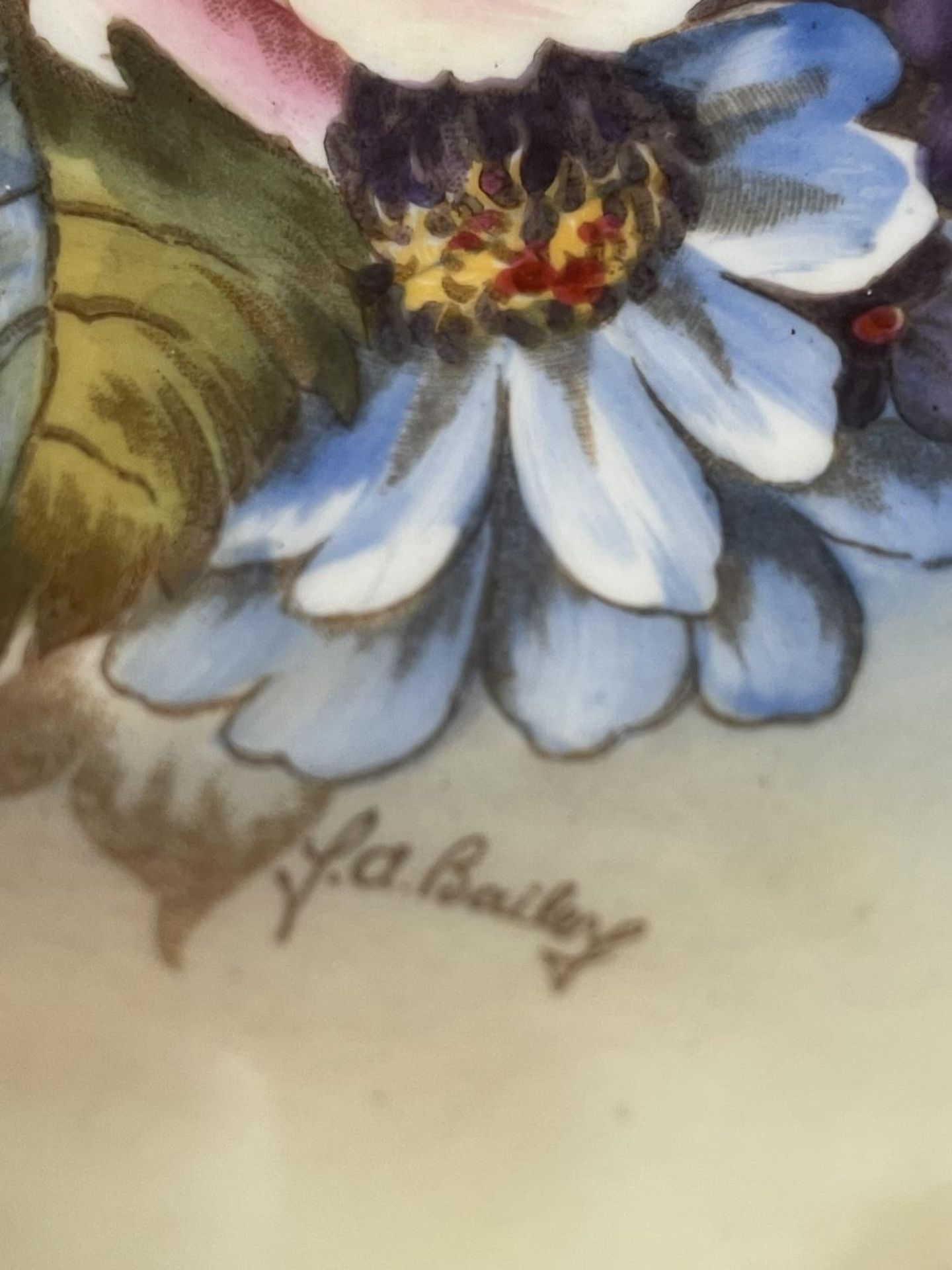 AN AYNSLEY J A BAILEY CABINET CUP AND SAUCER (HAIRLINE CRACK IN CUP) - Image 3 of 5