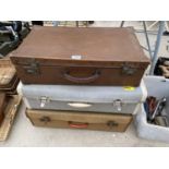 THREE VARIOUS VINTAGE TRAVEL CASES