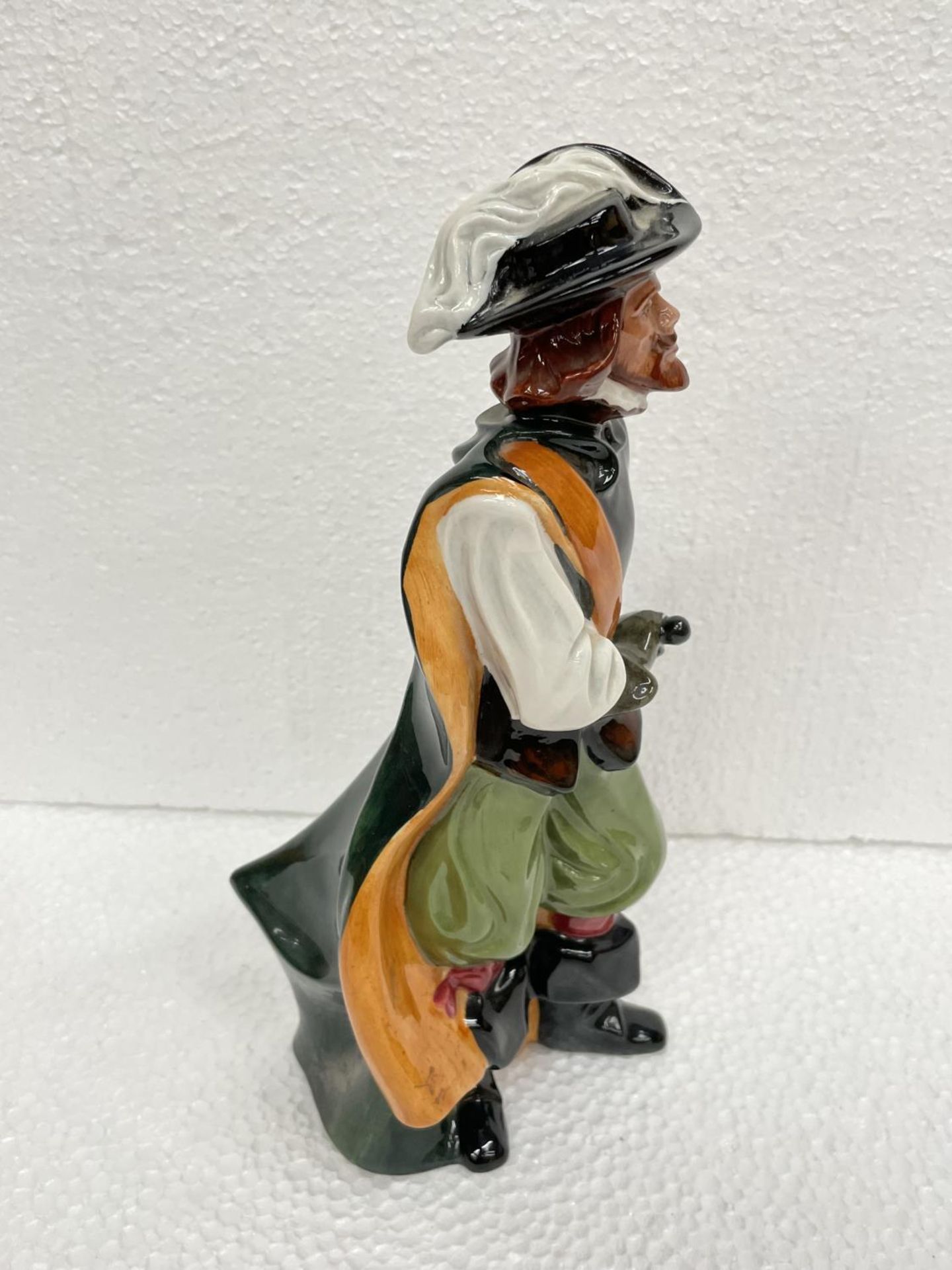 A ROYAL DOULTON FIGURE CAVALIER HN2716 - Image 2 of 4