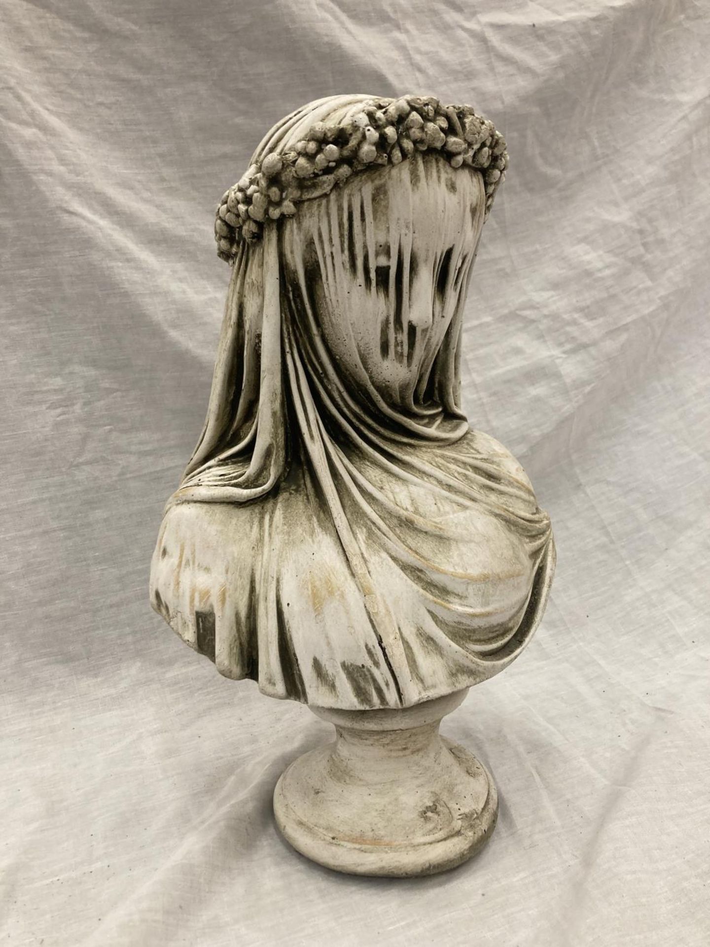 A STONE SCULPTURAL BUST OF THE VEILED MAIDEN - HEIGHT 37CM - Image 2 of 6