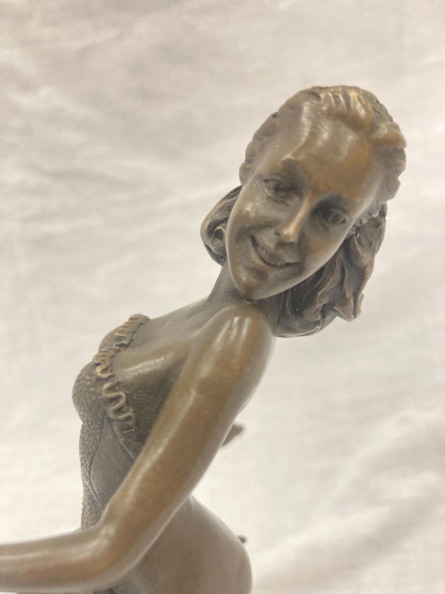 A BRONZE LADY DANCER ON A MARBLE BASE SIGNED PASCAL DELOR HEIGHT APPROX 29CM - Image 6 of 8