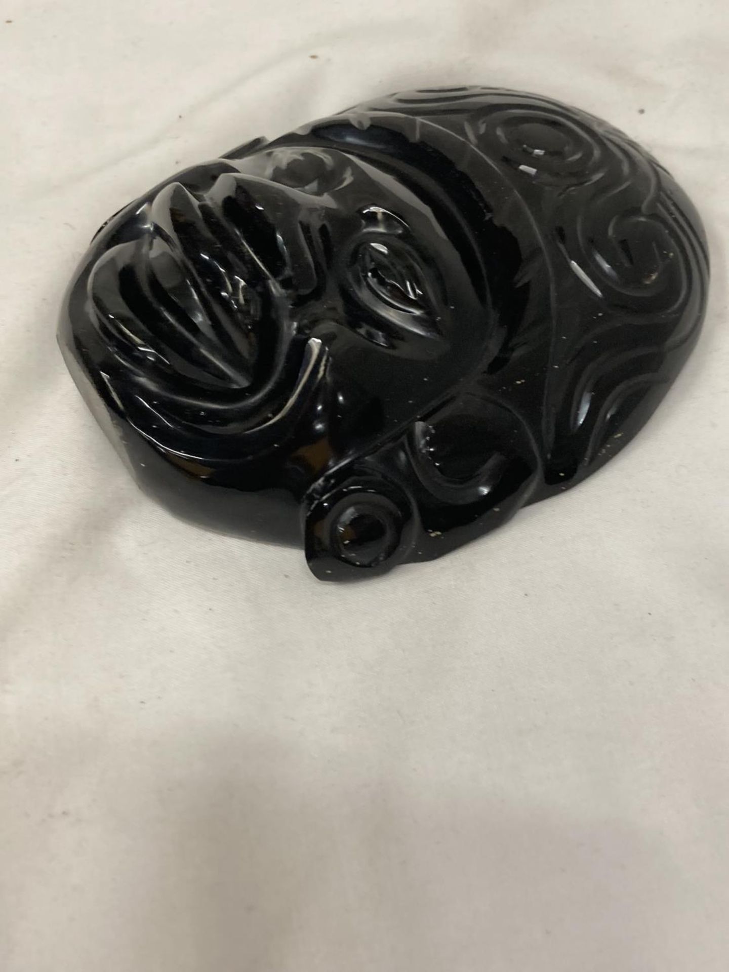 A BLACK STONE MASK 14CM X 12CM - Image 2 of 2