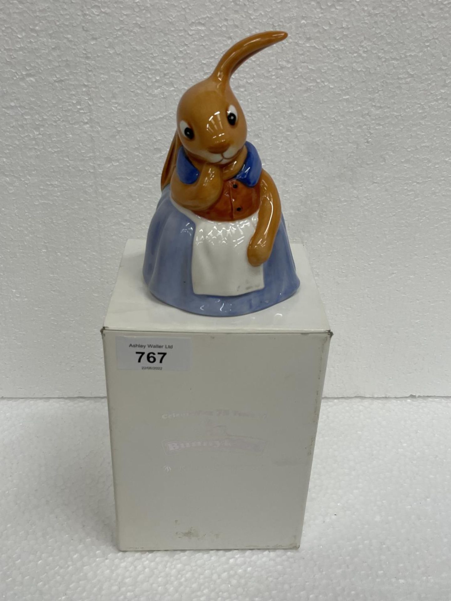 A BOXED LIMITED EDITION 242/500 ROYAL DOULTON BUNNYKINS FIGURE MARY BUNNYKINS - Image 5 of 5