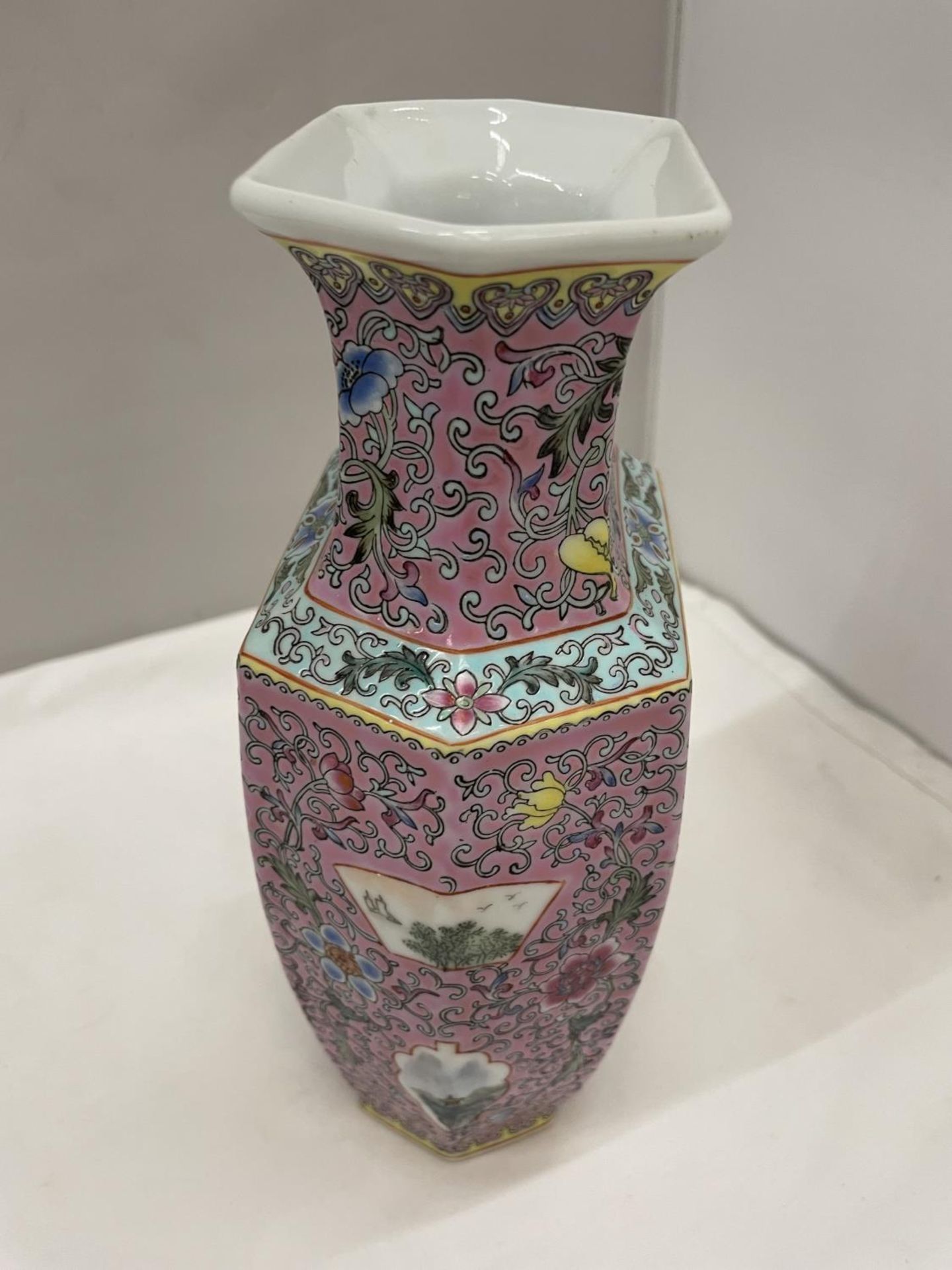 A SIGNED ORIENTAL ENAMELED VASE - Image 2 of 4