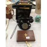 A MIXED COLLECTION TO INCLUDE A RETRO STYLE RADIO, A VINTAGE STYLE TELEPHONE WITH PUSH BUTTONS AND A