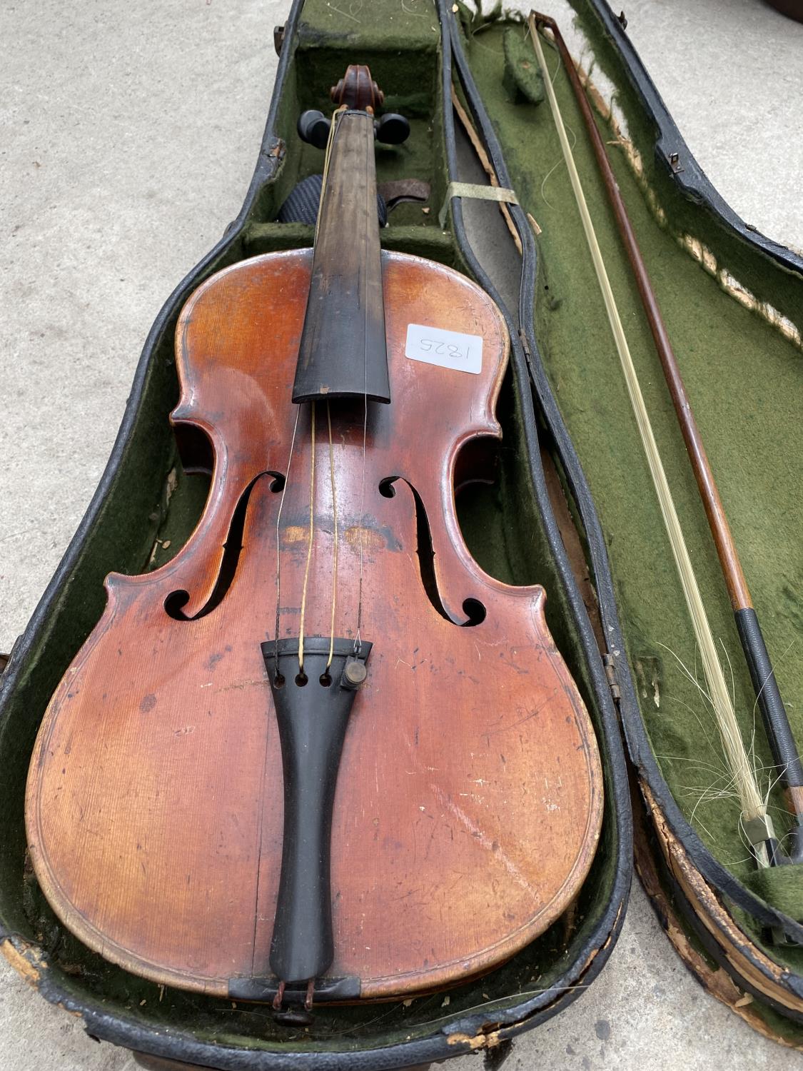 A VINTAGE CASED VIOLIN AND BOW - Image 2 of 6