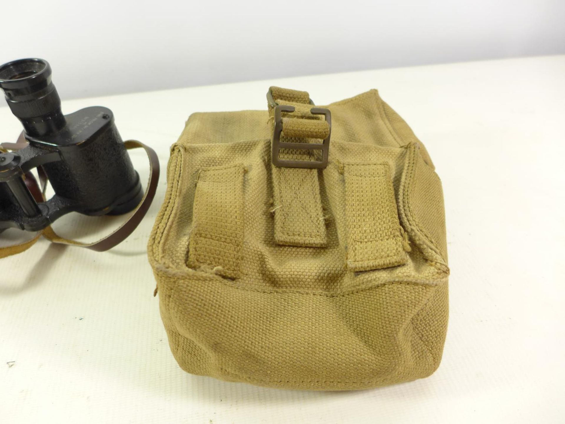 A PAIR OF BRITISH KERSHAW NO.2 MKIII BINOCULARS DATED 1945, INCLUDES CASE - Image 7 of 7