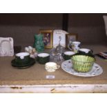 A QUANTITY OF ITEMS TO INCLUDE A CELERY VASE, CUPS, SAUCERS, GLASSWARE, FLORAL PRINTS, ETC
