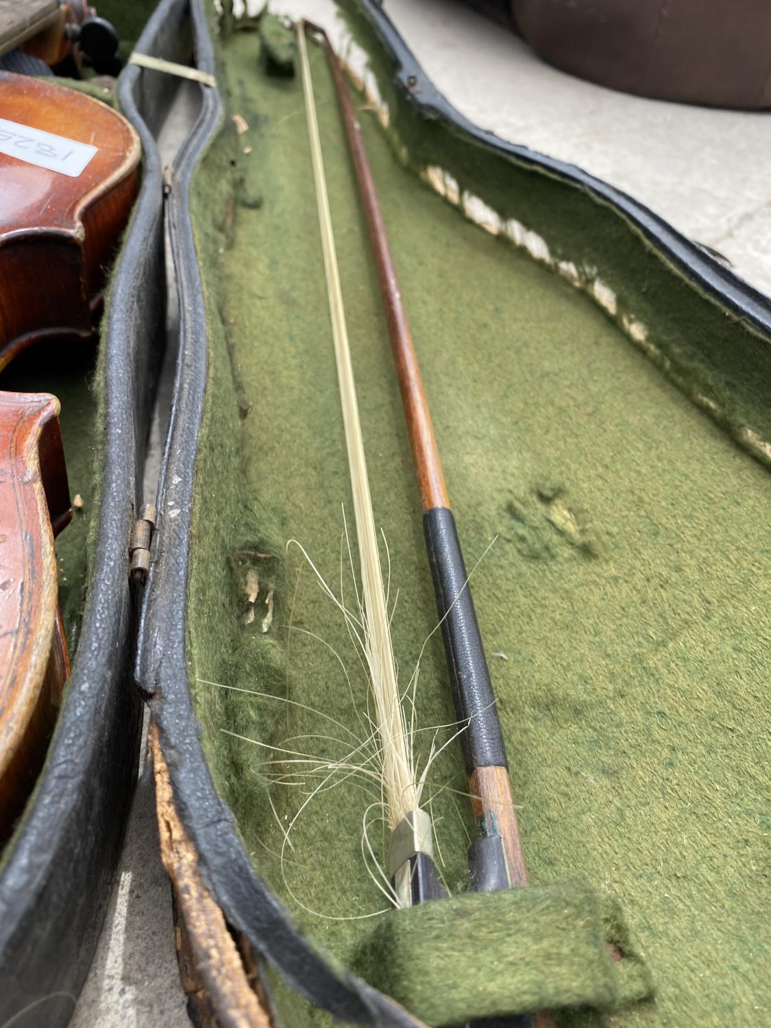 A VINTAGE CASED VIOLIN AND BOW - Image 4 of 6