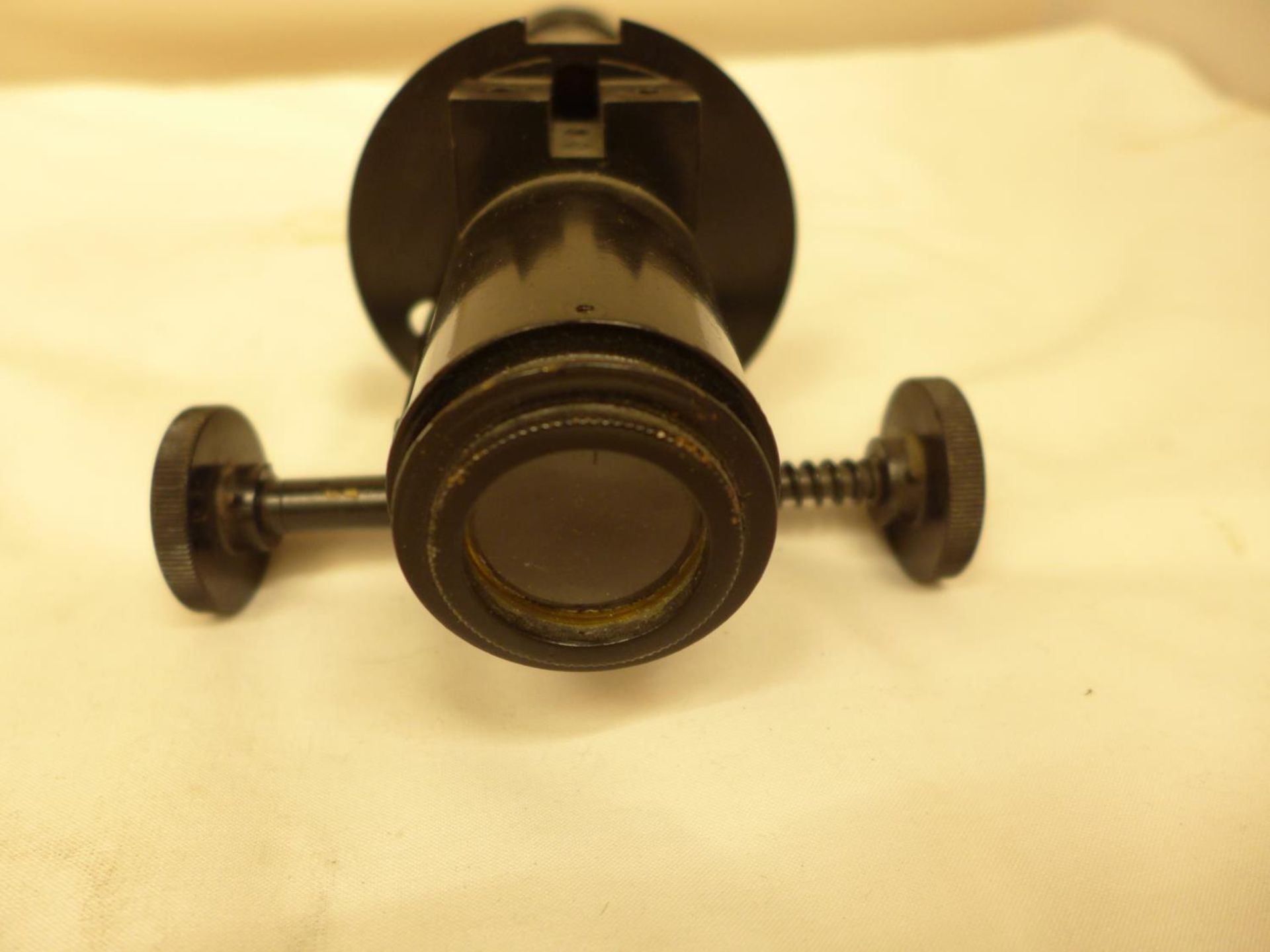 A PAINTED BRASS MILITARY SIGHTING PERESCOPE, LENGTH 29CM - Image 3 of 4