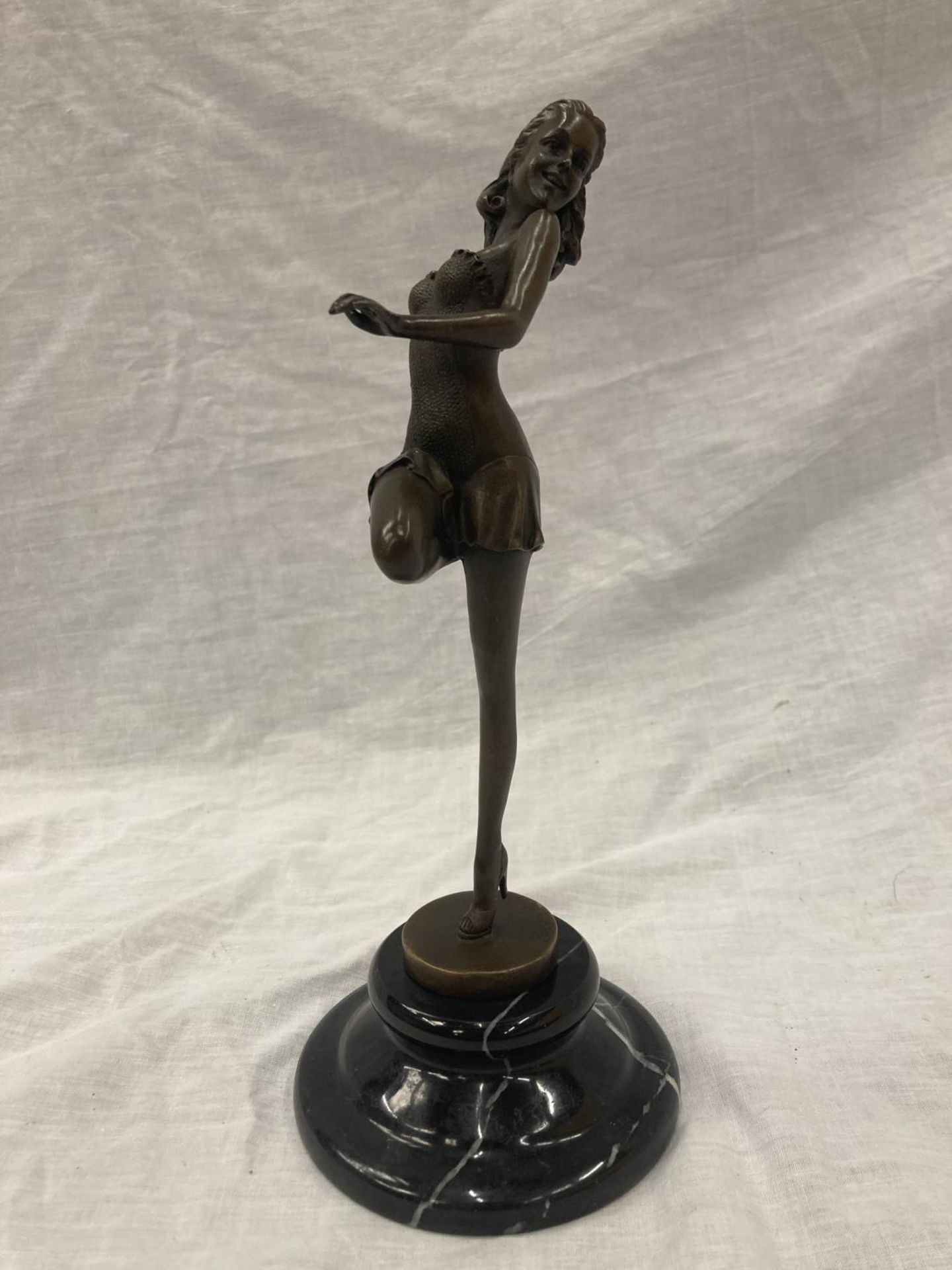 A BRONZE LADY DANCER ON A MARBLE BASE SIGNED PASCAL DELOR HEIGHT APPROX 29CM - Image 2 of 8