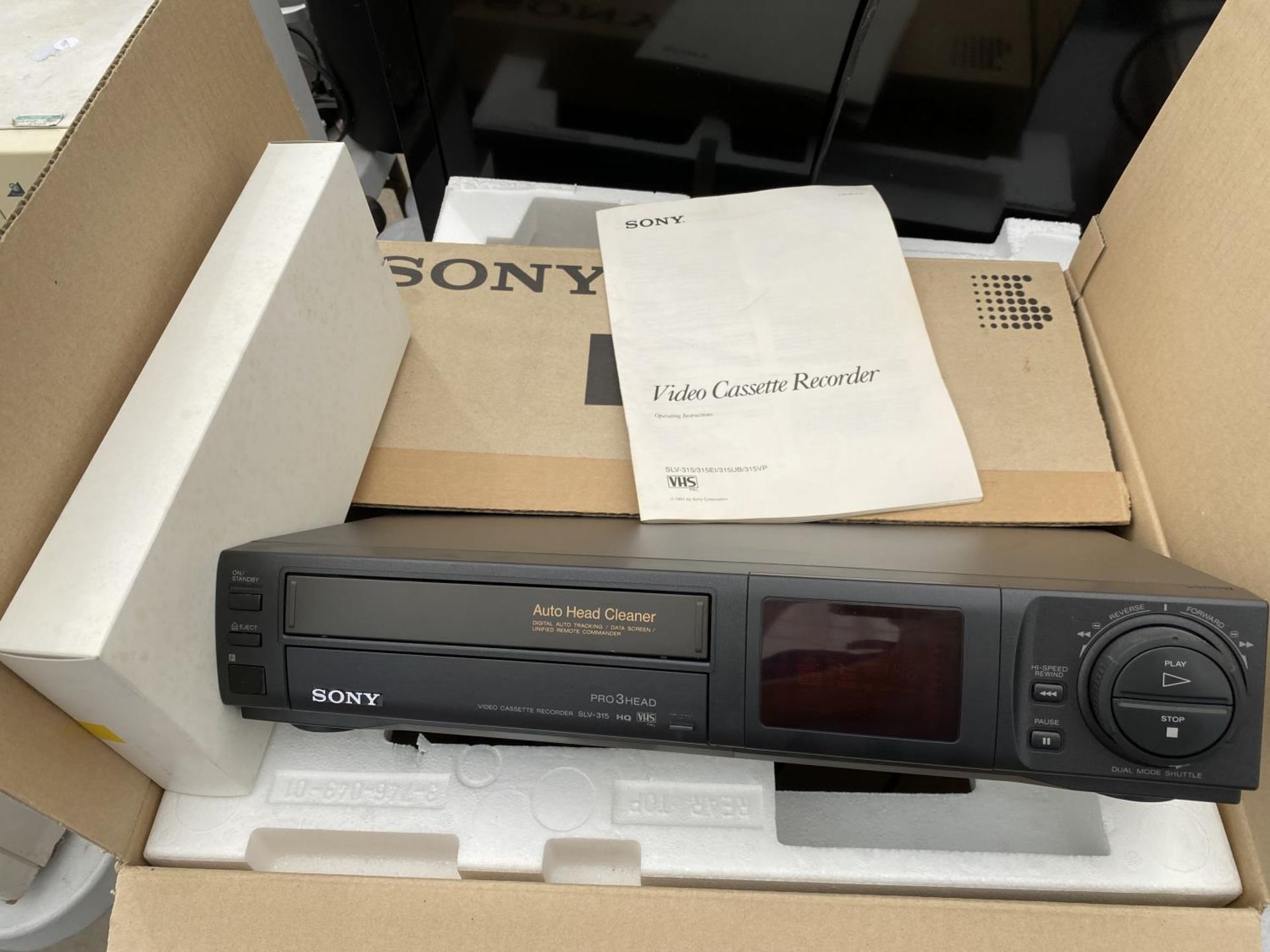 A SONY SLV-315 VHS RECORDER