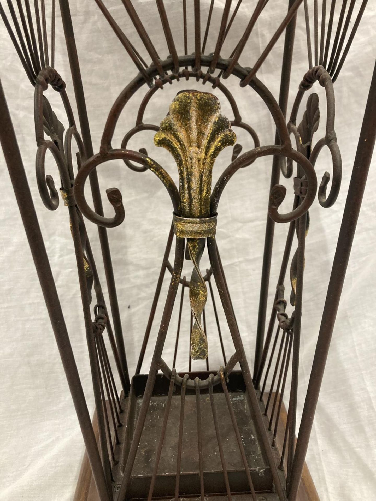 A VINTAGE STYLE WOOD AND WROUGHT IRON UMBRELLA STAND - Image 5 of 5