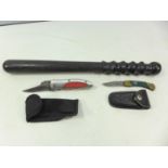 A POLICE TRUNCHEON LENGTH 41 CM AND TWO SMALL KNIVES