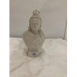 A PARION WARE BUST OF QUEEN VICTORIA HEIGHT APPROX 22CM