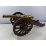 A SUBSTANTIAL 20TH CENTURY MODEL CANON, 40CM BRONZE BARREL MOUNTED ON A WOODEN CARRIAGE, TOTAL