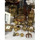 A QUANTITY OF BRASSWARE TO INCLUDE PLANTERS, SMALL TEAPOTS, BELLS, COPPER KETTLE, ETC