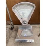 A SET OF VINTAGE AND RETRO PITNEY BOWES POST OFFICE SCALES