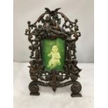 A METAL PHOTO FRAME DECORATED WITH SWAGS AND CHERUBS HEIGHT 35CM, WIDTH 23CM - A/F