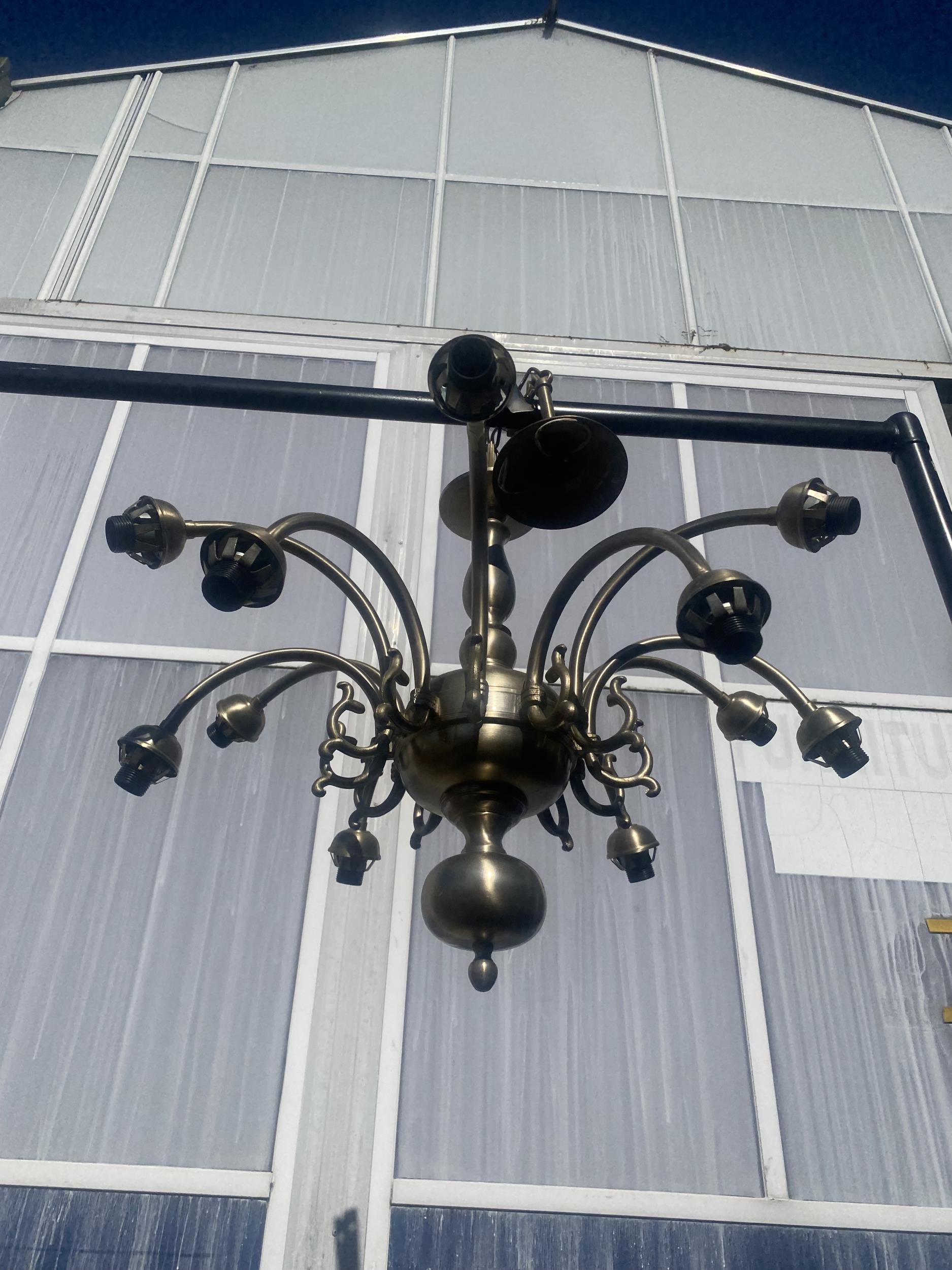 A TWELVE BRANCH CHANDELIER STYLE LIGHT FITTING - Image 3 of 3