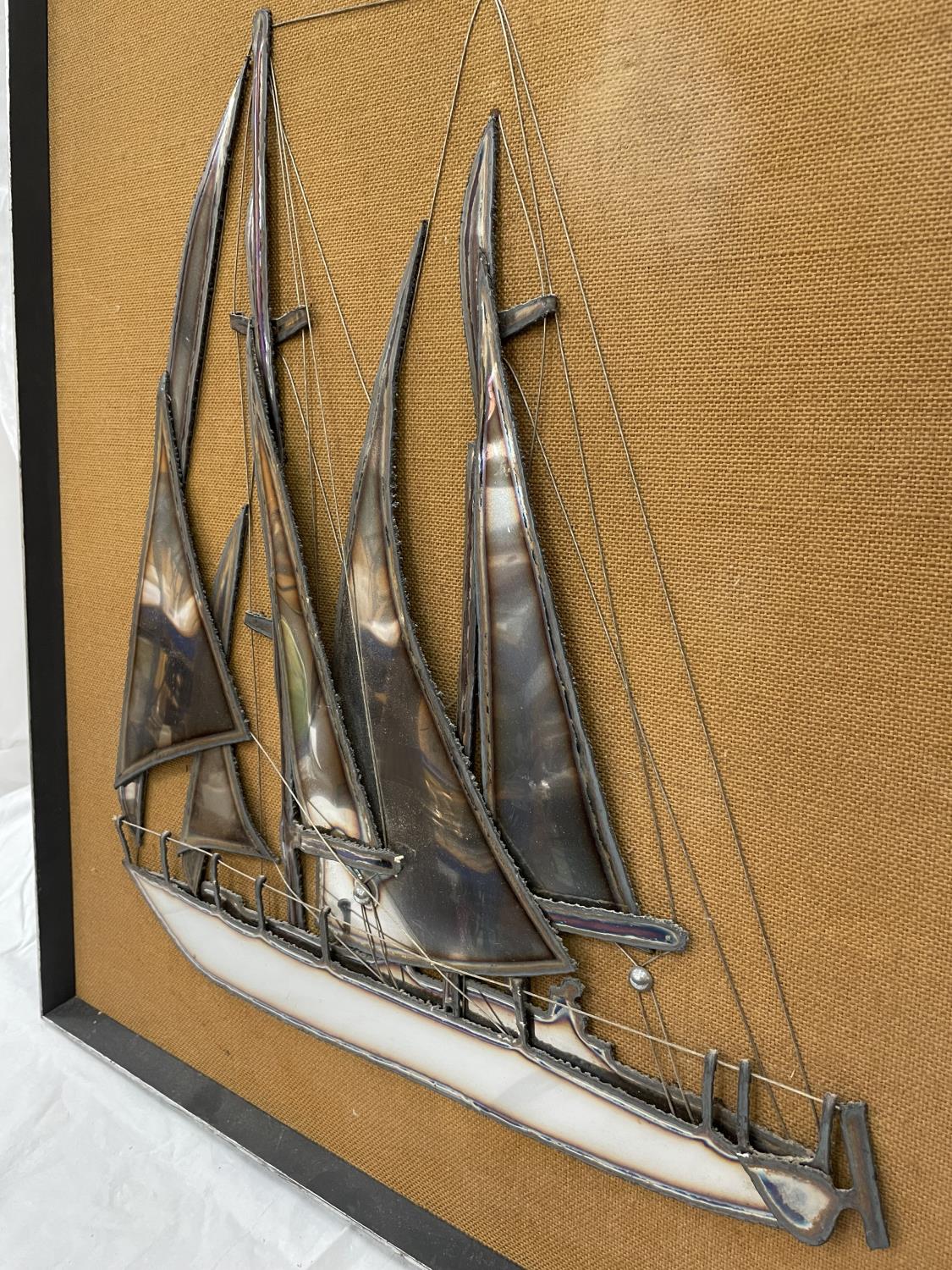 A LARGE METAL ART COLLAGE OF A SAILING BOAT 80CM X 70CM - Image 4 of 4