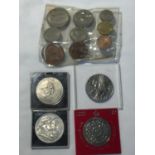 A COLLECTION OF VINTAGE AND COMMEMORATIVE COINS TO INCLUDE SILVER JUBILEE, 1965 CHURCHILL, 1951