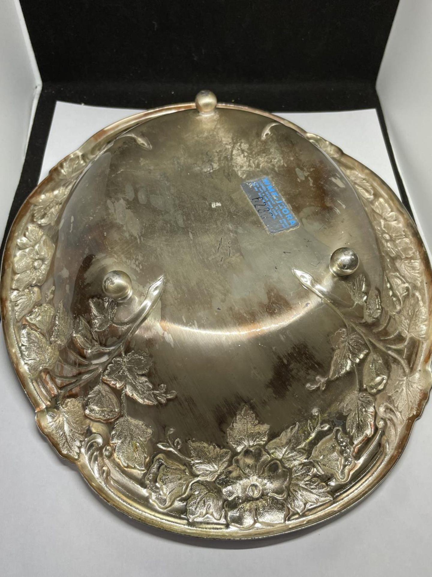 A WMF GERMANY ORNATE SILVER PLATED DISH - Image 2 of 4