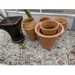 AN ASSORTMENT OF VARIOUS TERRACOTTA GARDEN POTS