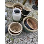 AN ASSORTED OF VARIOUS GLAZED GARDEN POTS