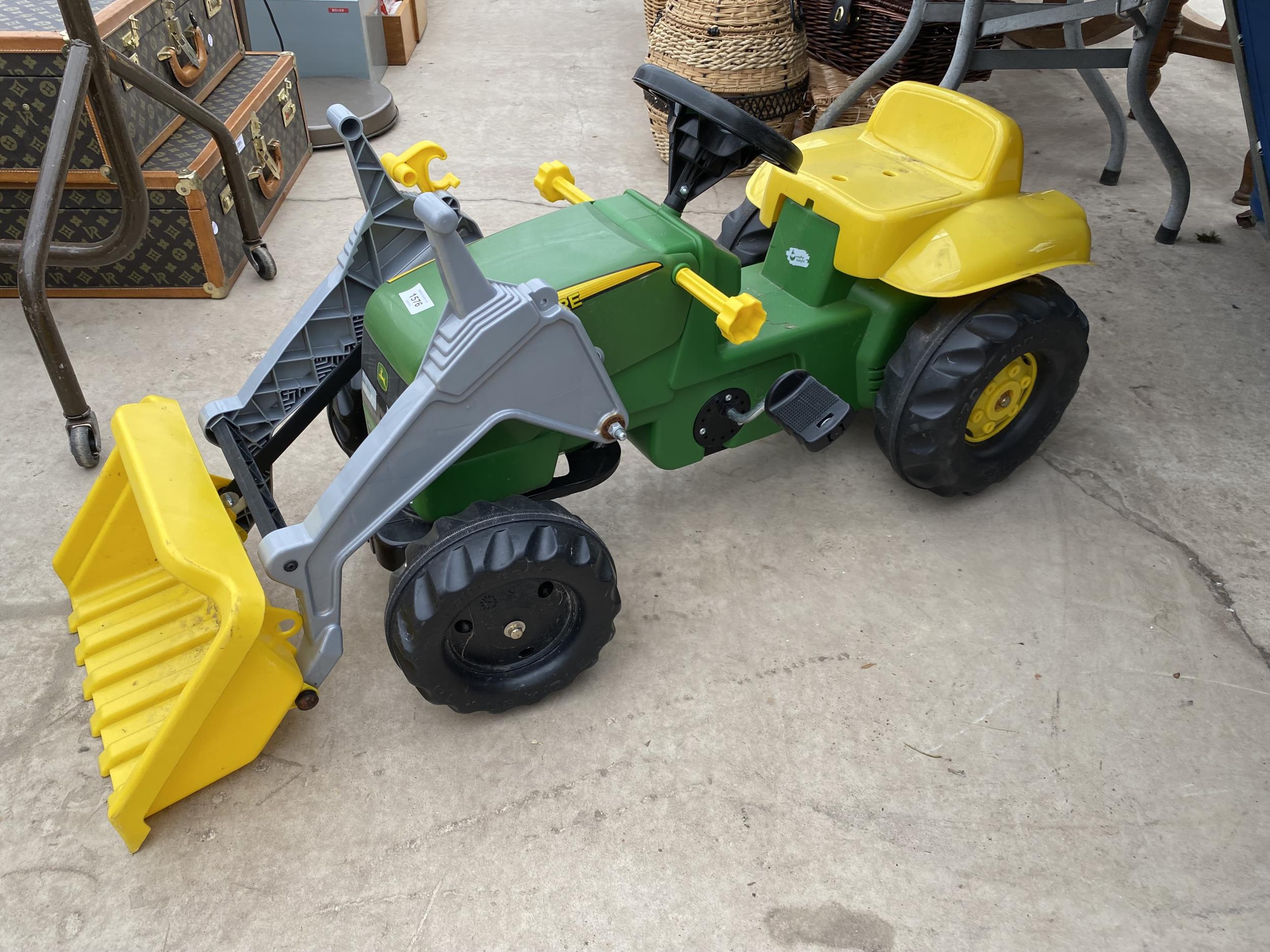 A JOHN DEERE PEDDLE TRACTOR - Image 3 of 4