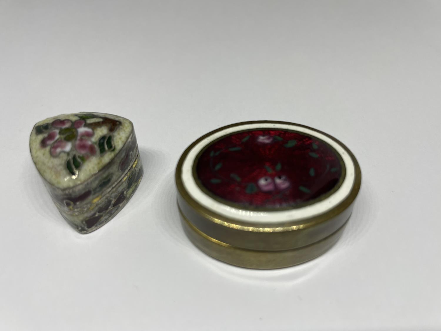 TWO ENAMEL PILL BOXES TO INCLUDE A HEART SHAPED