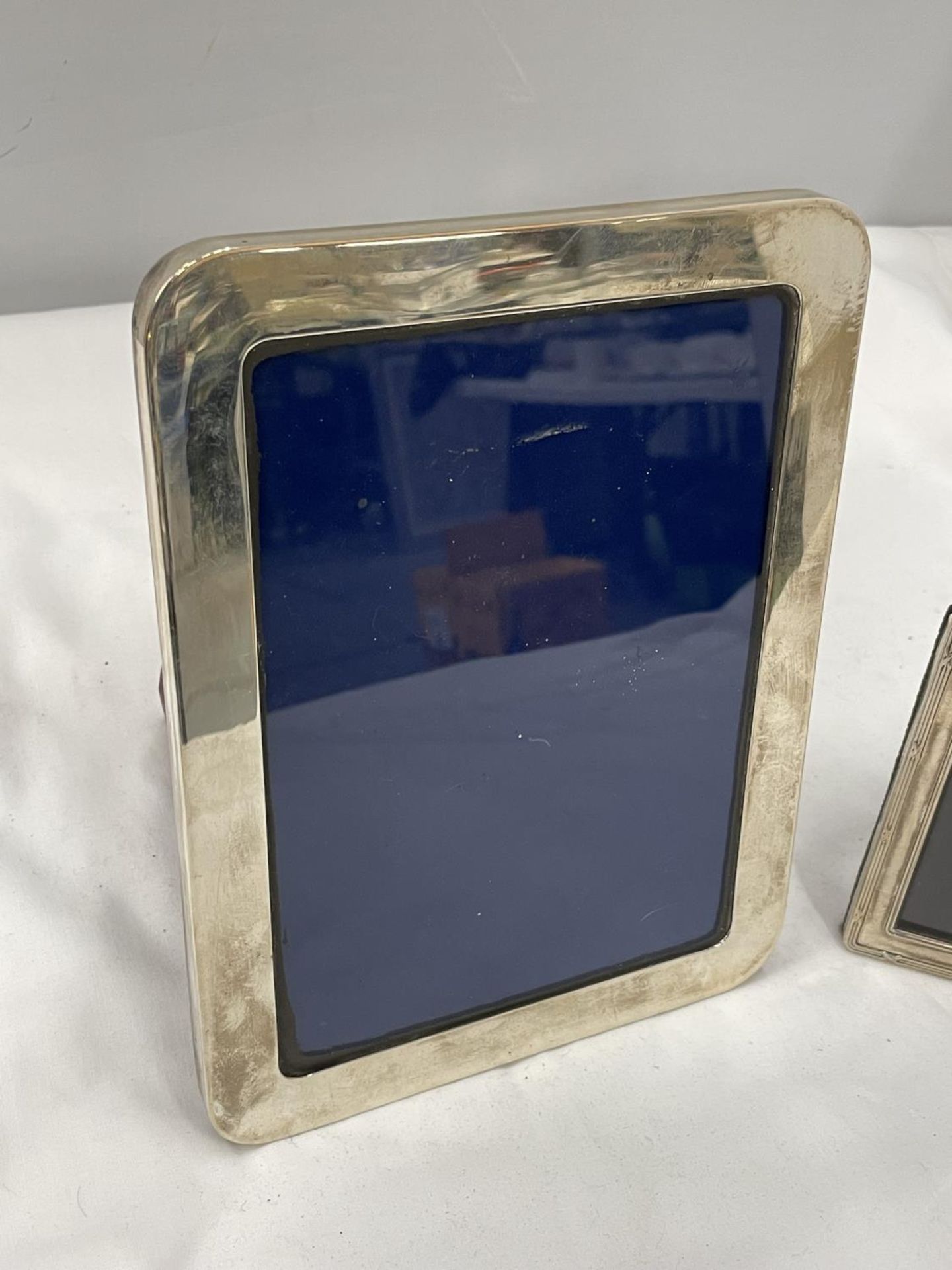 TWO MARKED SILVER PHOTOGRAPH FRAMES ONE 20CM X 15CM AND ONE 10.5CM X 8CM - Image 2 of 5